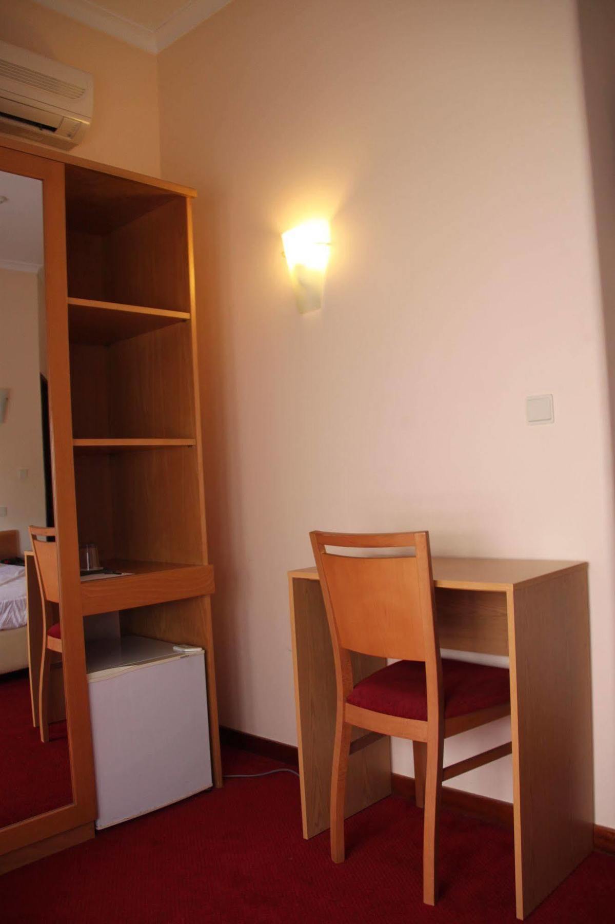 Hotel Quasar Pedroucos  Luaran gambar